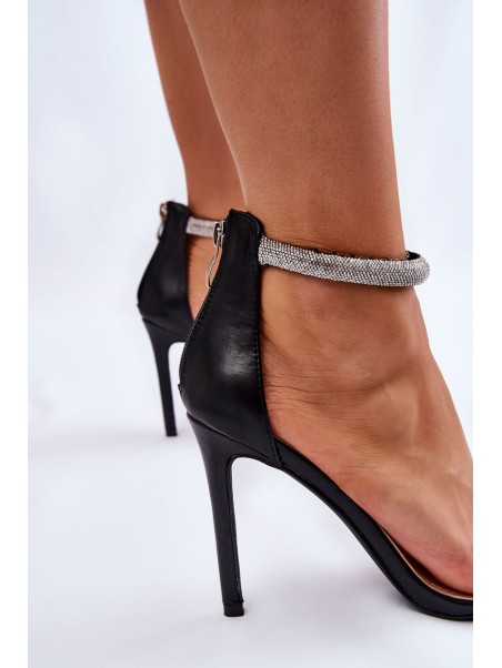 Elegant Sandals On A Heel Black Patricio