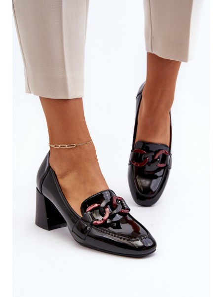 Black Patent Leather Pumps with Chain Paliotte