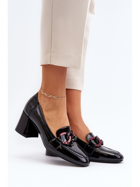 Black Patent Leather Pumps with Chain Paliotte