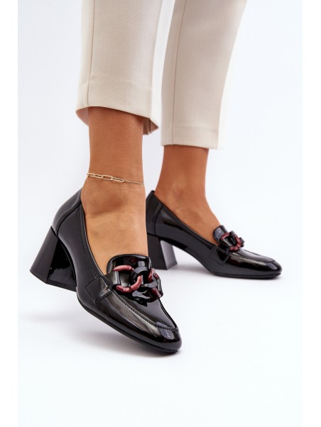 Black Patent Leather Pumps with Chain Paliotte