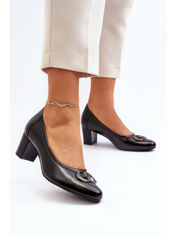 Black low heel pumps with embellishment Aeliris