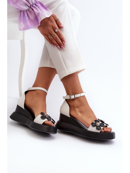 Women's Platform and Wedge Sandals with Flowers White Foviana