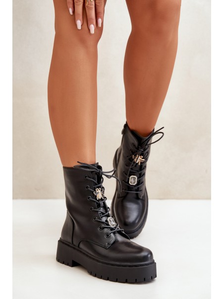Warm ankle boots workers women's with badges black Avorira