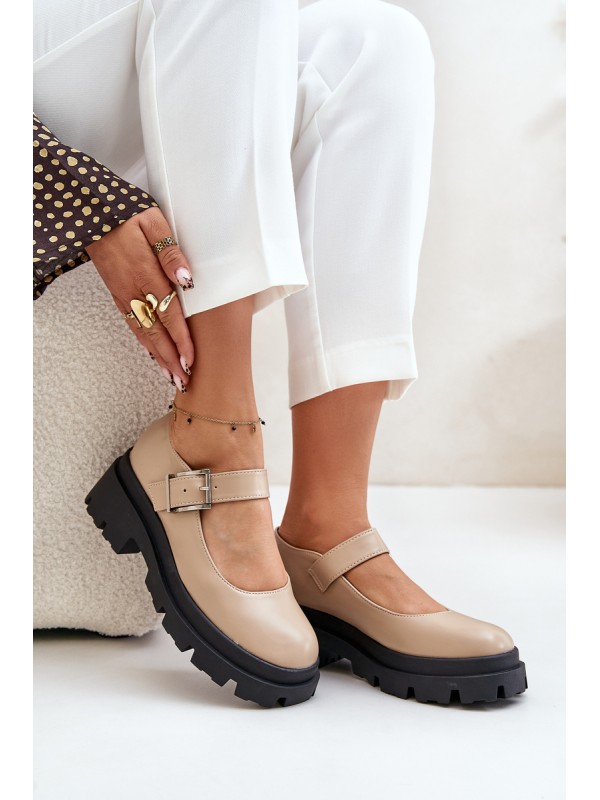Beige Women's Loafers With Buckle Plikuria