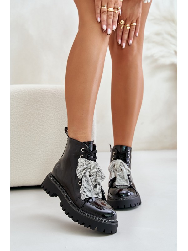 Lacquered Ankle Boots With Zip And Decorative Heart Black Obeena