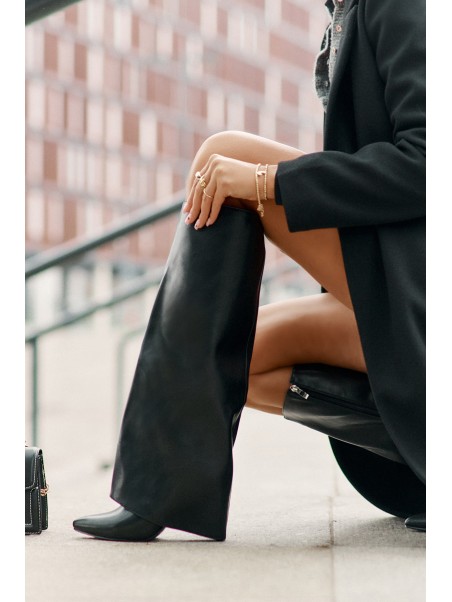 Warm Heeled Boots with Rolled Shaft Black Tamonia
