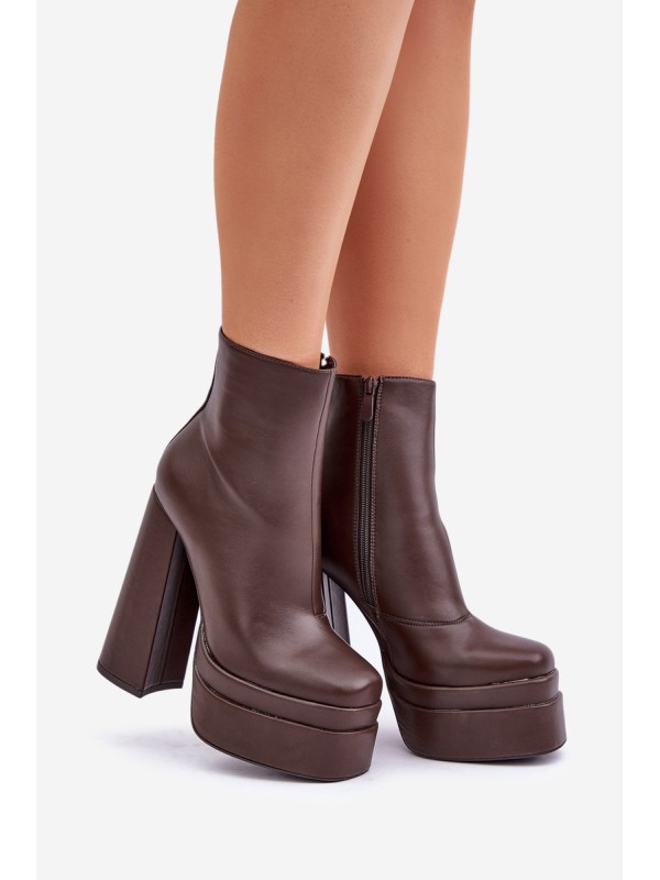Boots On Massive Platform And Heel Insulated Chocolate Selahra