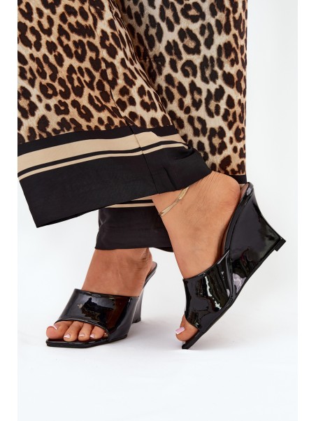 Lacquered Women's Wedge Sandals Black Nelithin