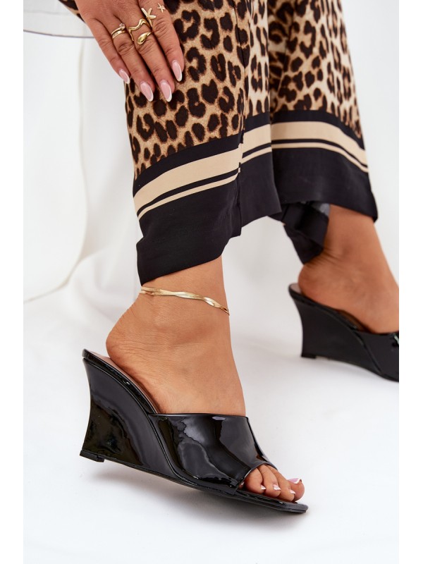 Lacquered Women's Wedge Sandals Black Nelithin