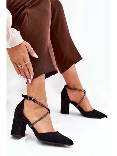 Pumps With Pointed Toes And Decorated Straps On A Heel Black Verithas