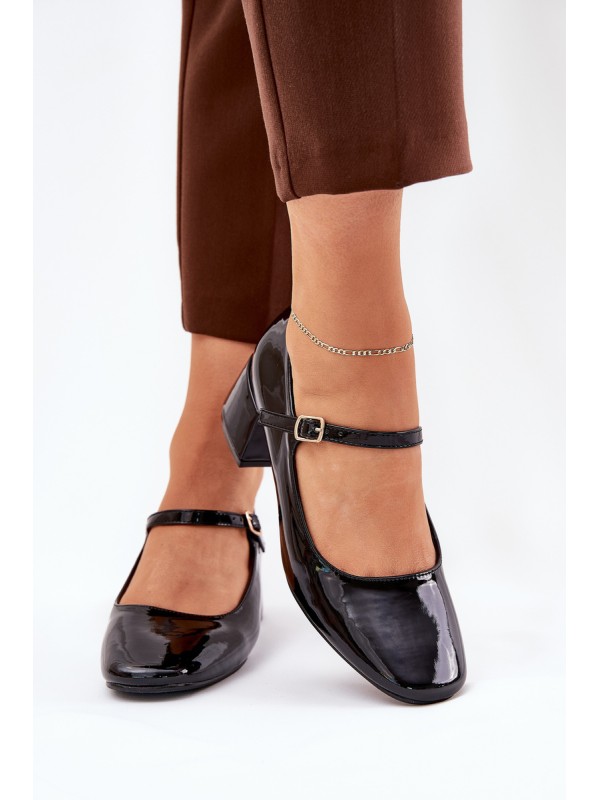 Lacquered Pumps With Strap And Buckle Black Savilae 2