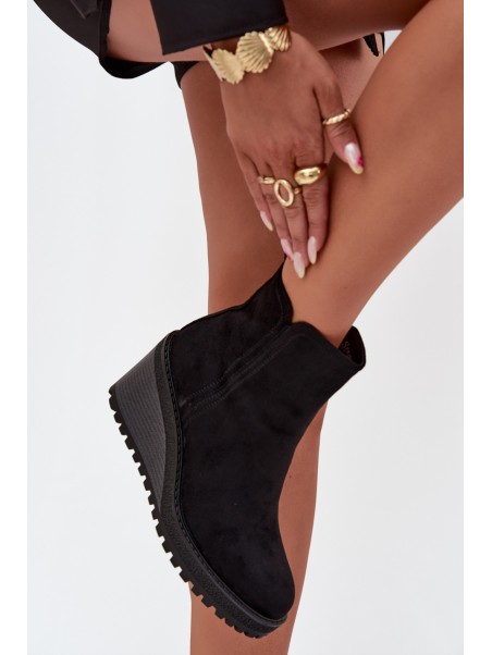 Insulated Ankle Boots On Wedge Made Of Eco Suede Black Mavona
