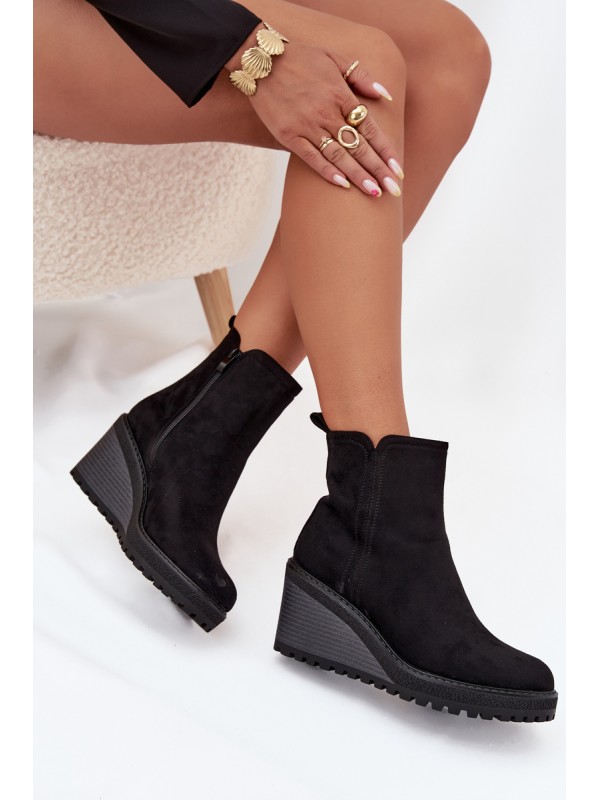Insulated Ankle Boots On Wedge Made Of Eco Suede Black Mavona