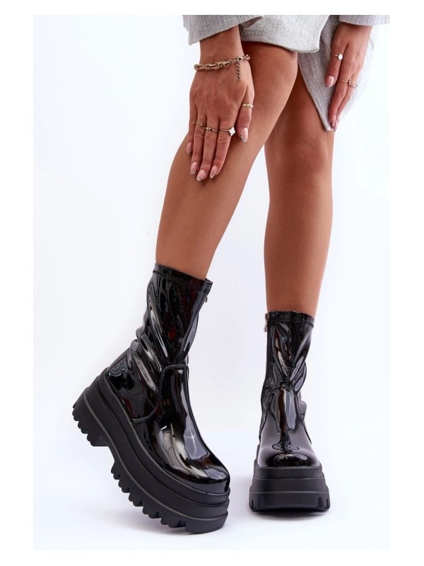 Lacquered Ankle Boots On Massive Platform Black Kylira