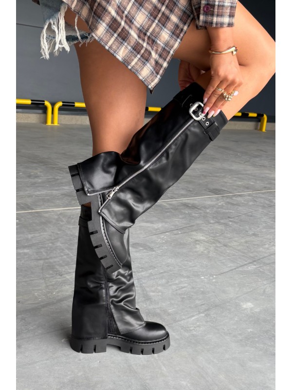 Insulated boots with turned collar buckle and silver zipper Black Armena