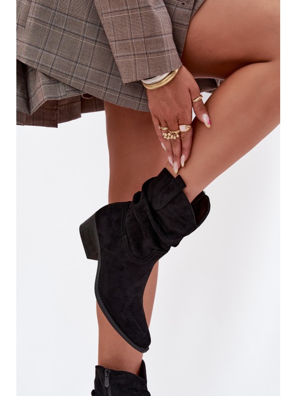 Women's ankle boots with low heel with ruffle black Adena