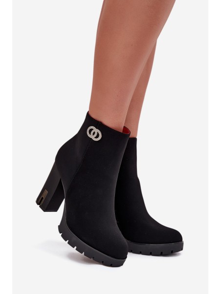 Insulated women's ankle boots with heel with decorative detail black Vessara