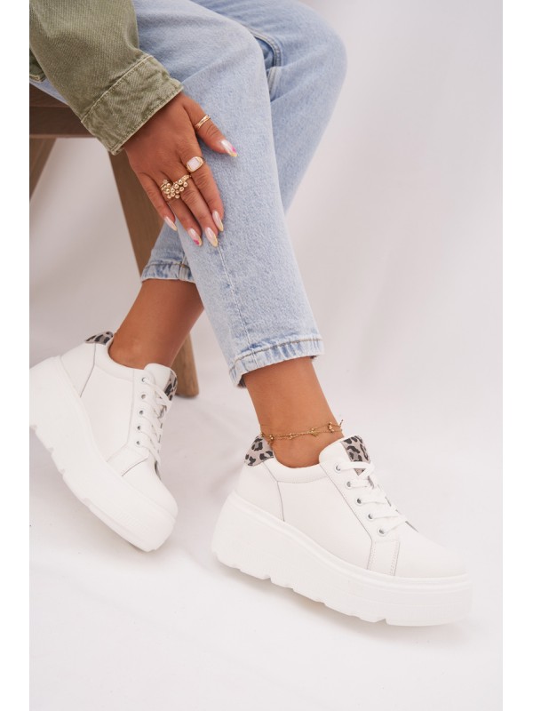 Leather Women's Sneakers on Platform Panterka Vinceza 89144 White