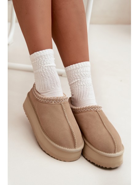 Low suede snow boots for women with embroidery on platform Vinceza 97960 beige