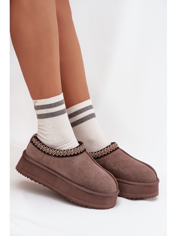 Low suede snow boots for women with embroidery on platform Vinceza 97960 Brown