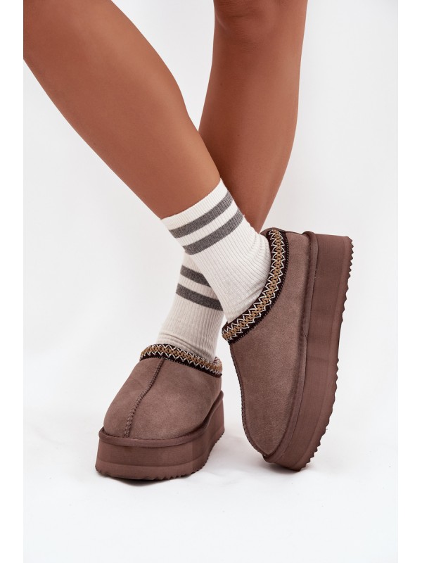 Low suede snow boots for women with embroidery on platform Vinceza 97960 Brown