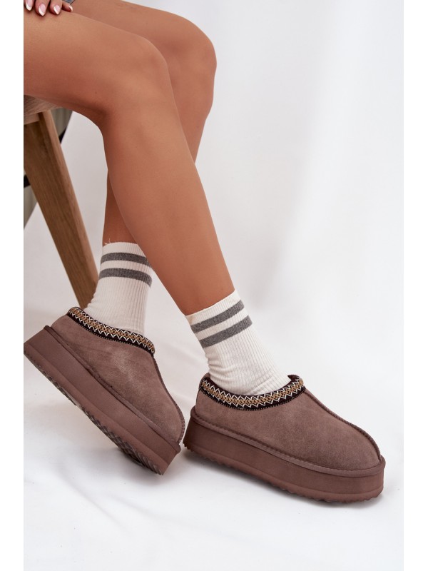 Low suede snow boots for women with embroidery on platform Vinceza 97960 Brown