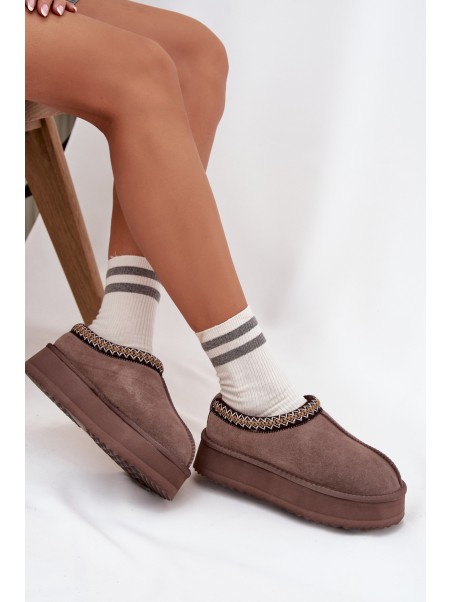 Low suede snow boots for women with embroidery on platform Vinceza 97960 Brown