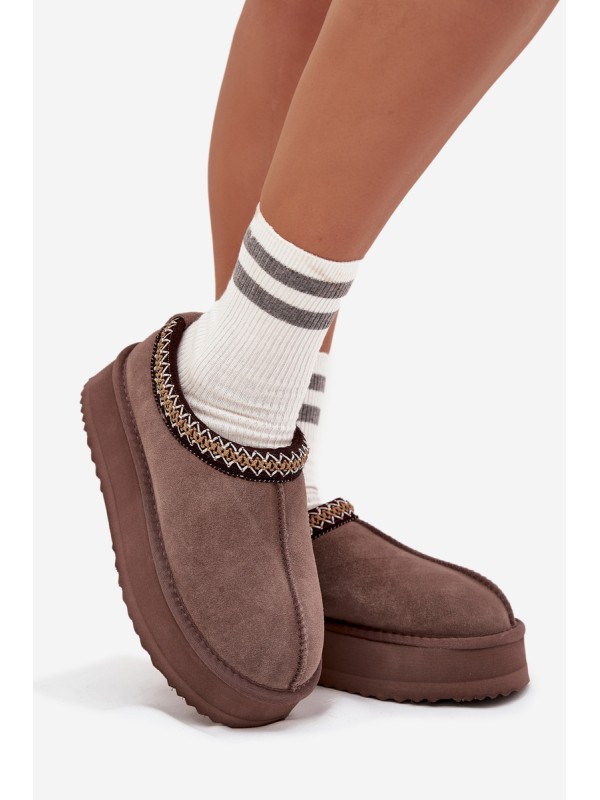 Low suede snow boots for women with embroidery on platform Vinceza 97960 Brown
