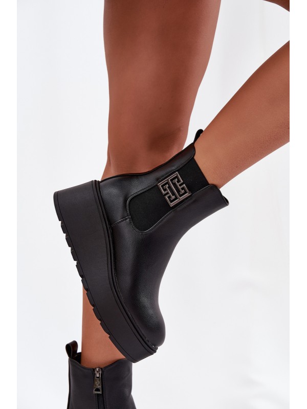 Insulated Women's Platform Boots with Decorative Detail Vinceza 58551 Black