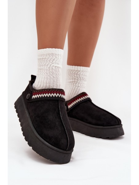 Women's Low Snow Boots With Moving Strap And Embroidery On Platform Black Lyrisse