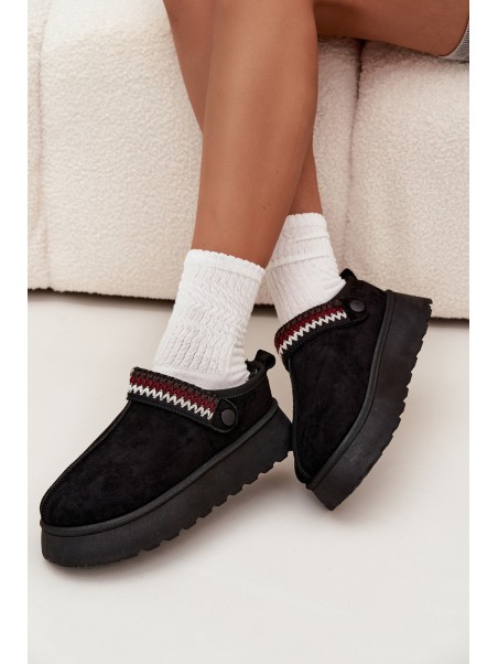 Women's Low Snow Boots With Moving Strap And Embroidery On Platform Black Lyrisse