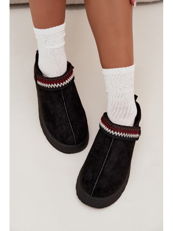 Women's Low Snow Boots With Moving Strap And Embroidery On Platform Black Lyrisse