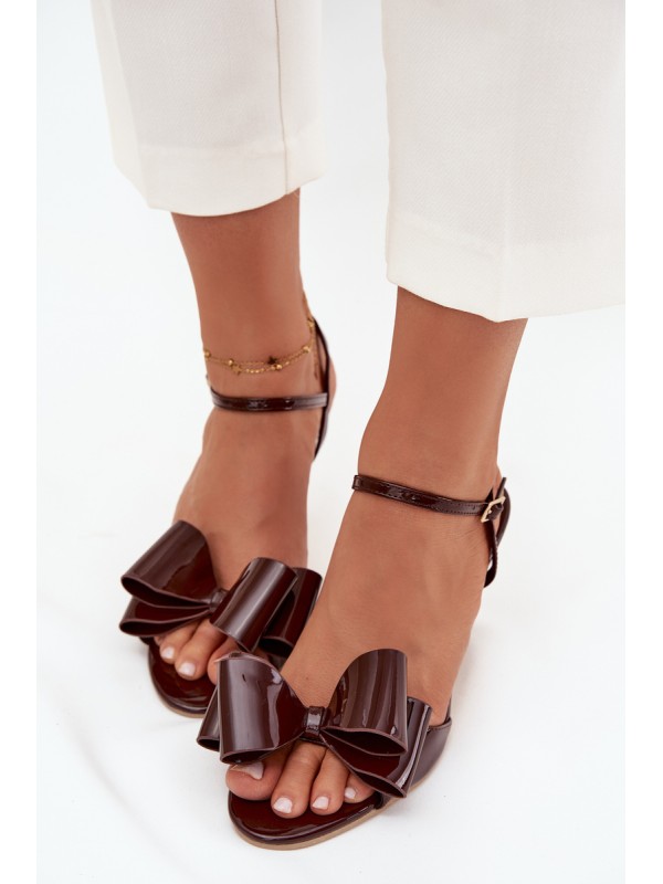 Patent leather high heel sandals with bow chocolate Noliva