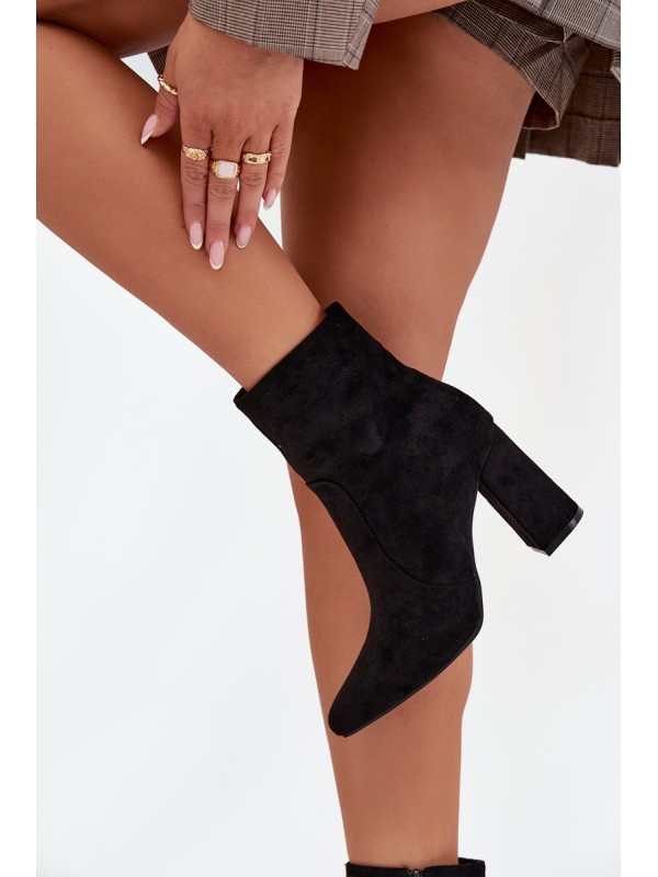 Insulated women's ankle boots with heel made of eco suede black Pralina