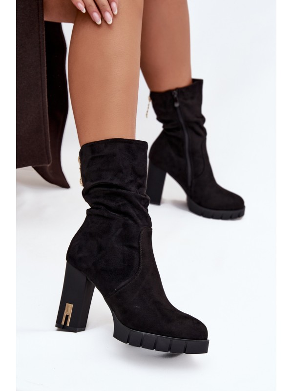 Insulated Women's Ankle Boots on Heel with Gold Lock and Wrinkling Black Briannae