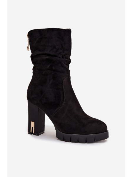 Insulated Women's Ankle Boots on Heel with Gold Lock and Wrinkling Black Briannae