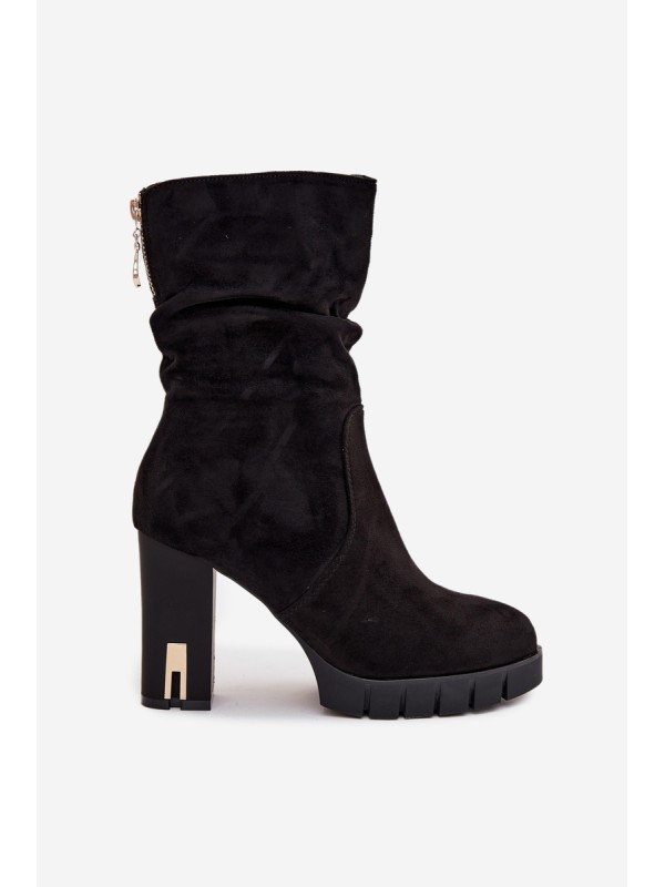 Insulated Women's Ankle Boots on Heel with Gold Lock and Wrinkling Black Briannae