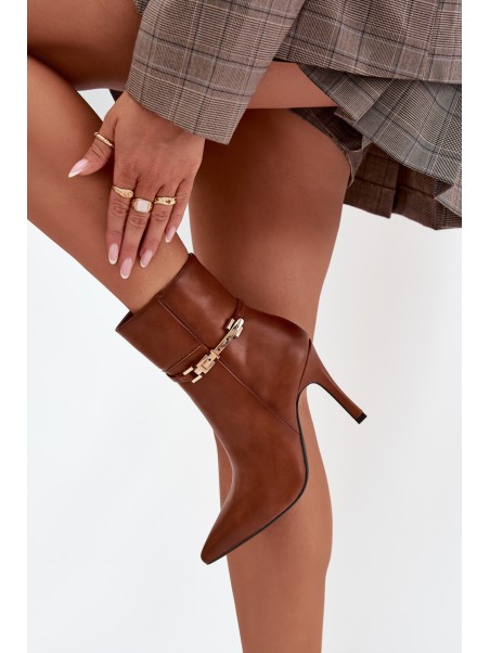 Women's heeled ankle boots with strap and gold element insulated Camel Bellisse