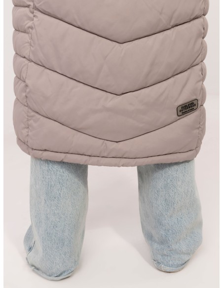 Ilga dygsniuota striukė su gobtuvu