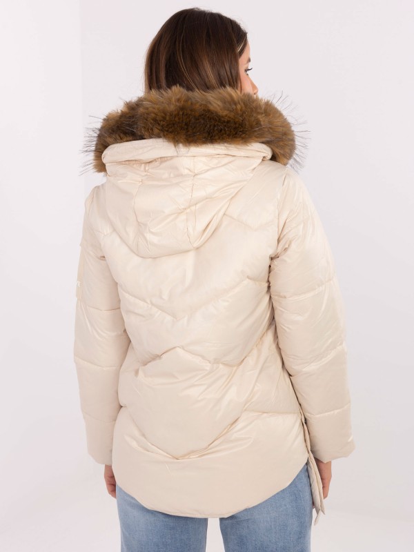 Striukė-MBM-KR-856.98P-šviesiai smėlio spalvos Striukė-MBM-KR-856.98P-šviesiai smėlio spalvos