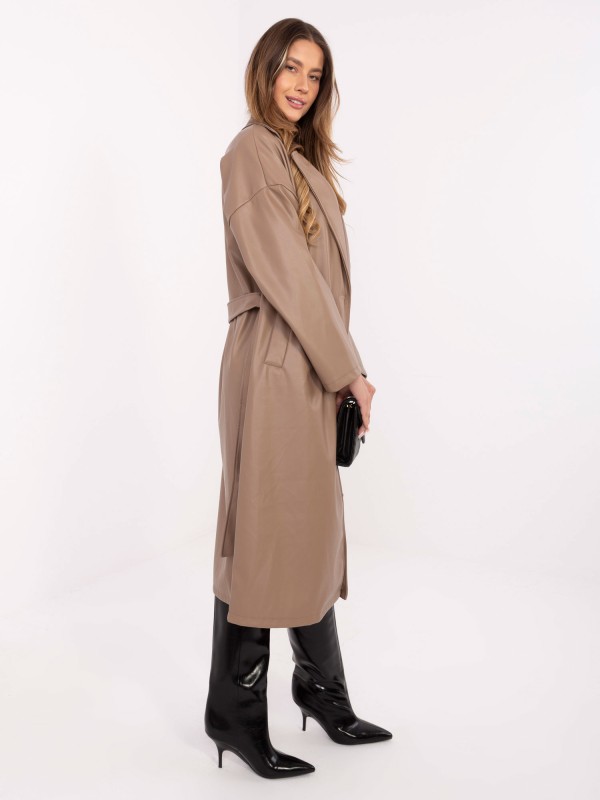 Paltas-IT-PL-A8393.81-tamsiai smėlio spalvos Paltas-IT-PL-A8393.81-tamsiai smėlio spalvos