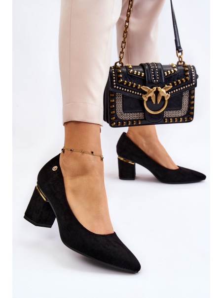 Juodi bateliai moterims