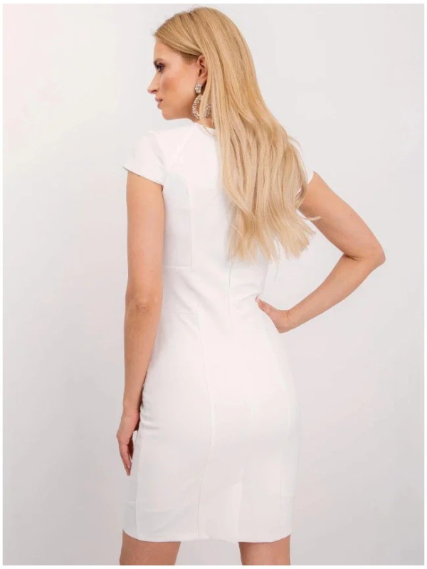 Balta suknelė be rankovių 2