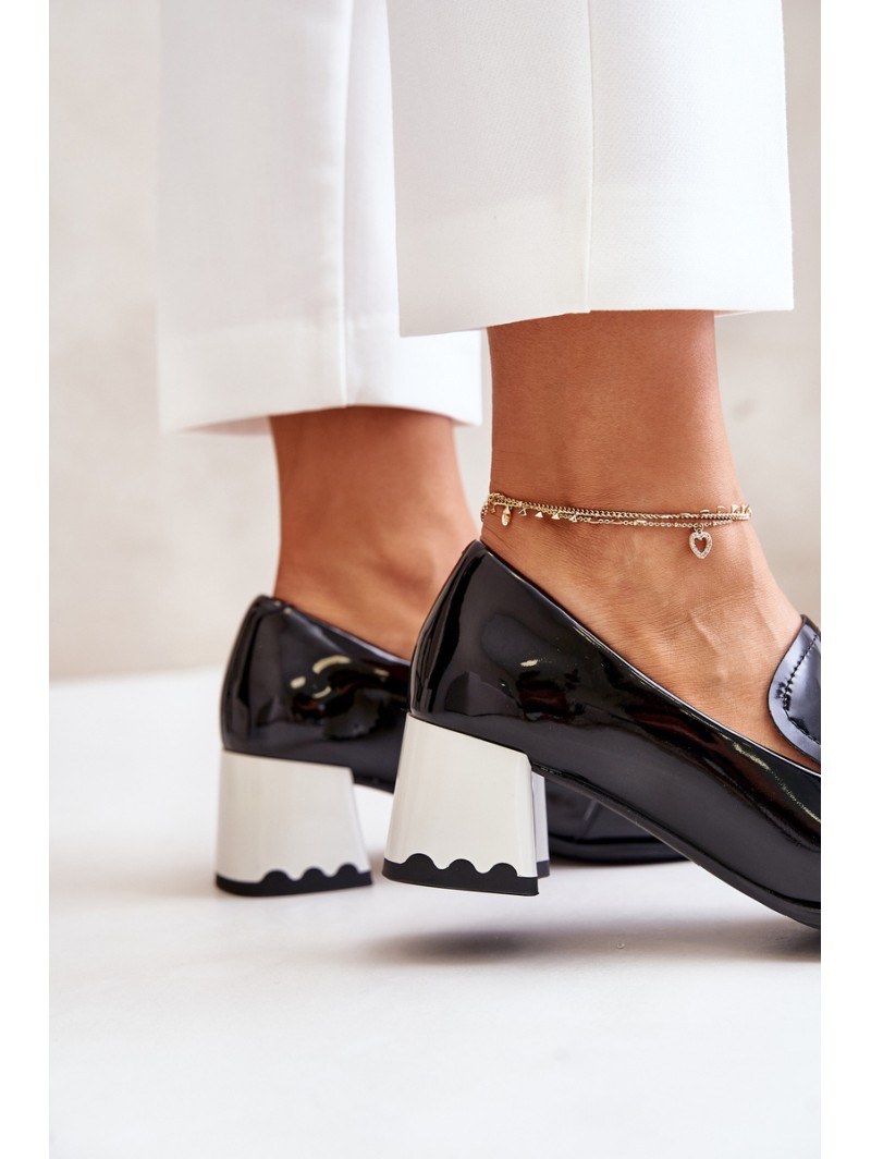 Lakuoti moteriški kulniukai su puošmena Black Artiker 55C1002