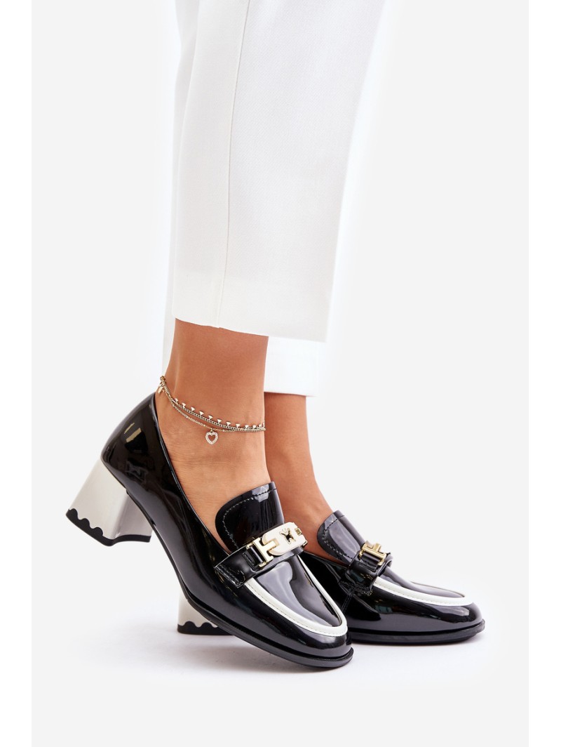 Lakuoti moteriški kulniukai su puošmena Black Artiker 55C1002