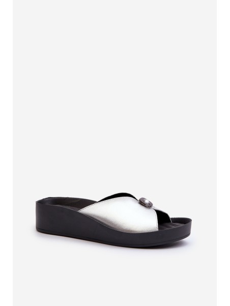 Moteriški balti sportbačiai Adrancia