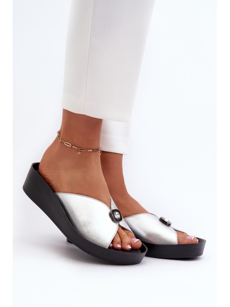 Moteriški balti sportbačiai Adrancia