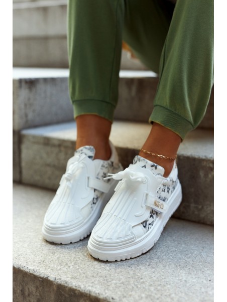 Lengvi odiniai sportiniai batai ant platformos Artiker 55C1041 juodi