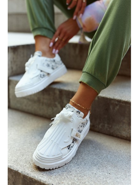 Lengvi odiniai sportiniai batai ant platformos Artiker 55C1041 juodi