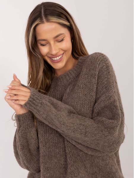 Megztinis-MI-SW-1909.68-tamsiai smėlio spalvos